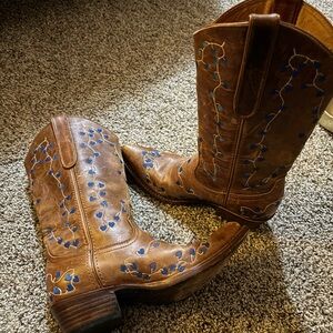 Vintage Brown and Blue Embroidered Heeled Boots